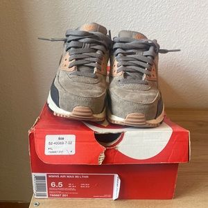 Women’s Air Max 90